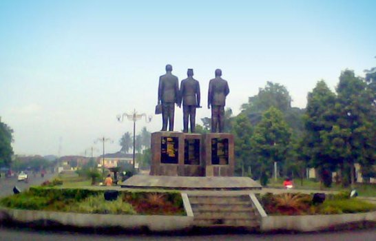 unej