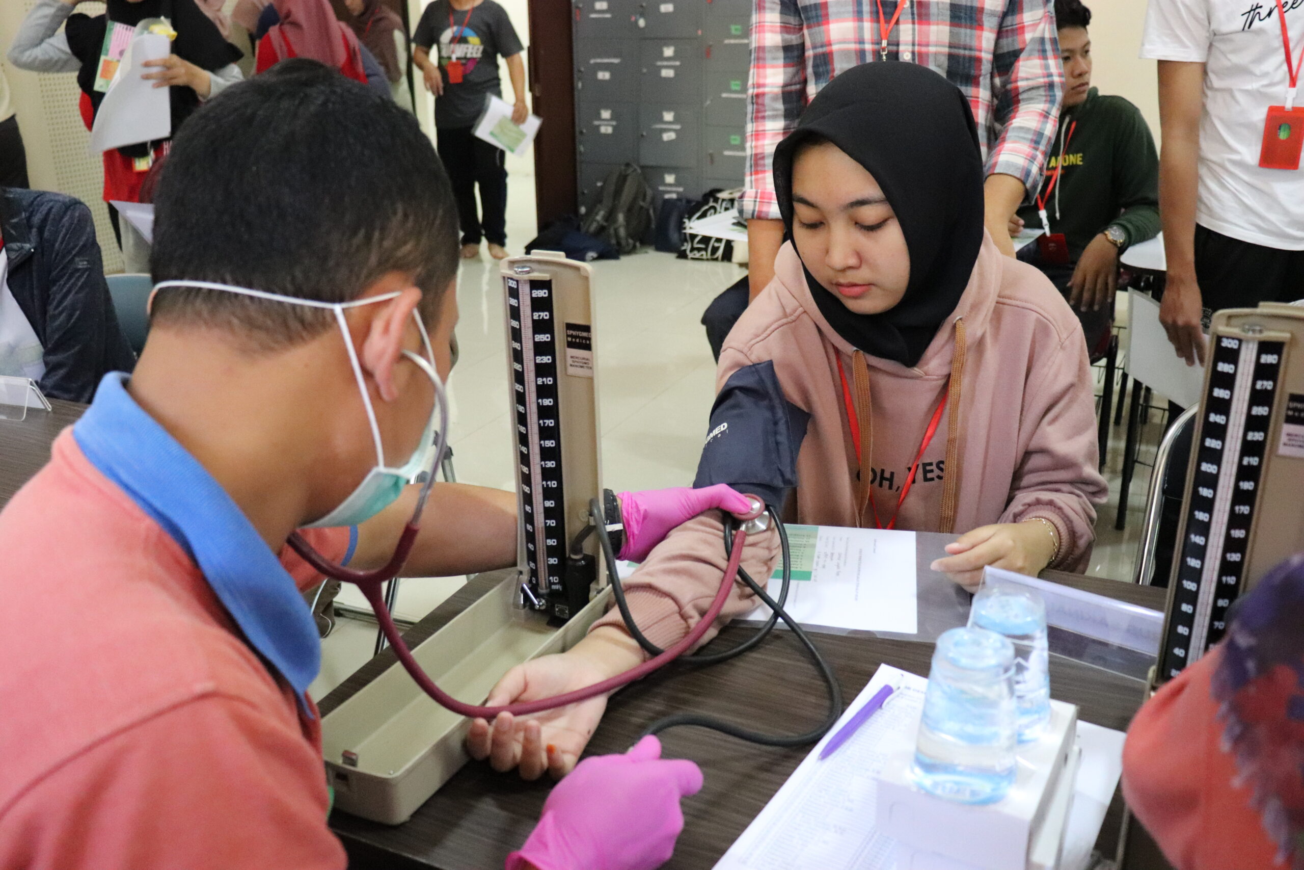 Mewujudkan Kampus Agromedis Sehat dalam Acara Posbindu PTM Melalui Komisi Agromedis