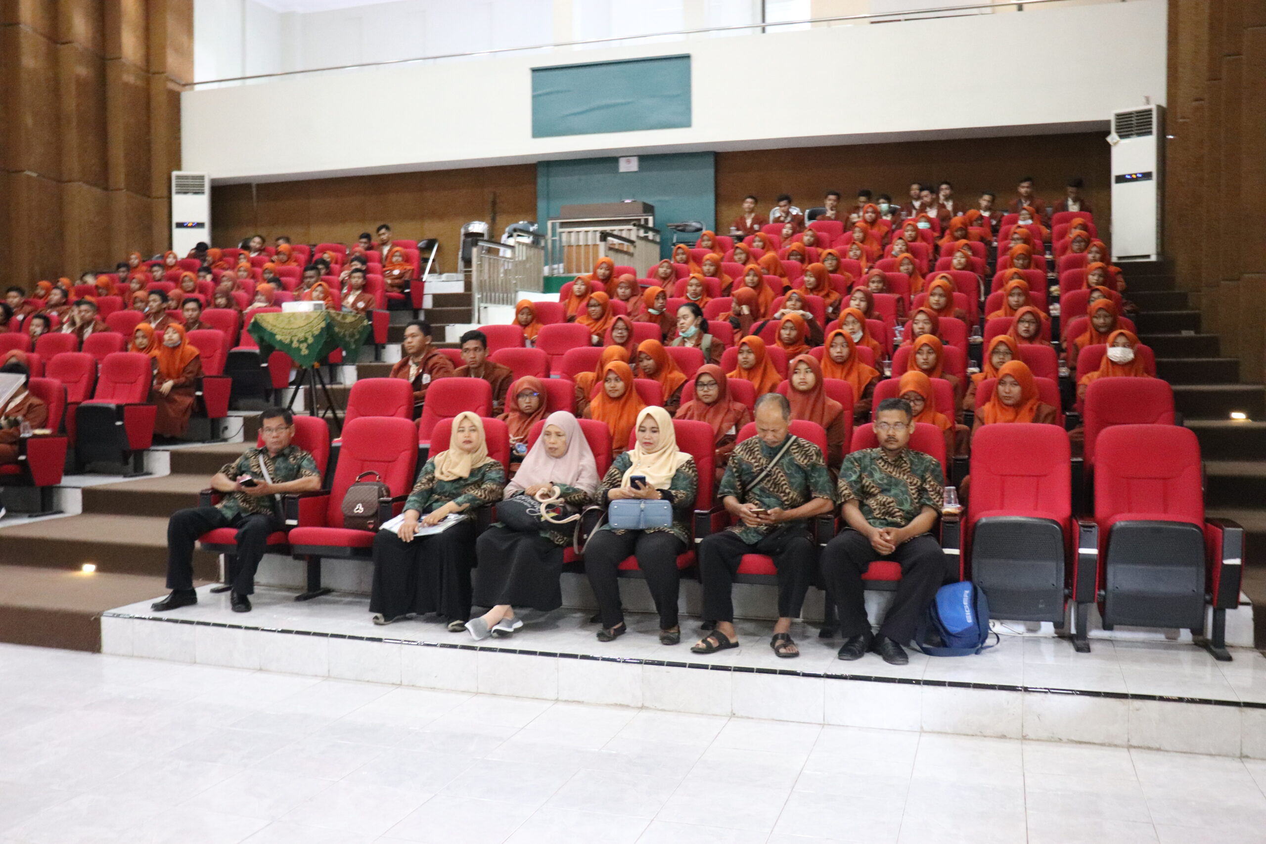Kunjungan SMA Negeri Mojoagung, Jombang di Kampus Agromedis FK UNEJ