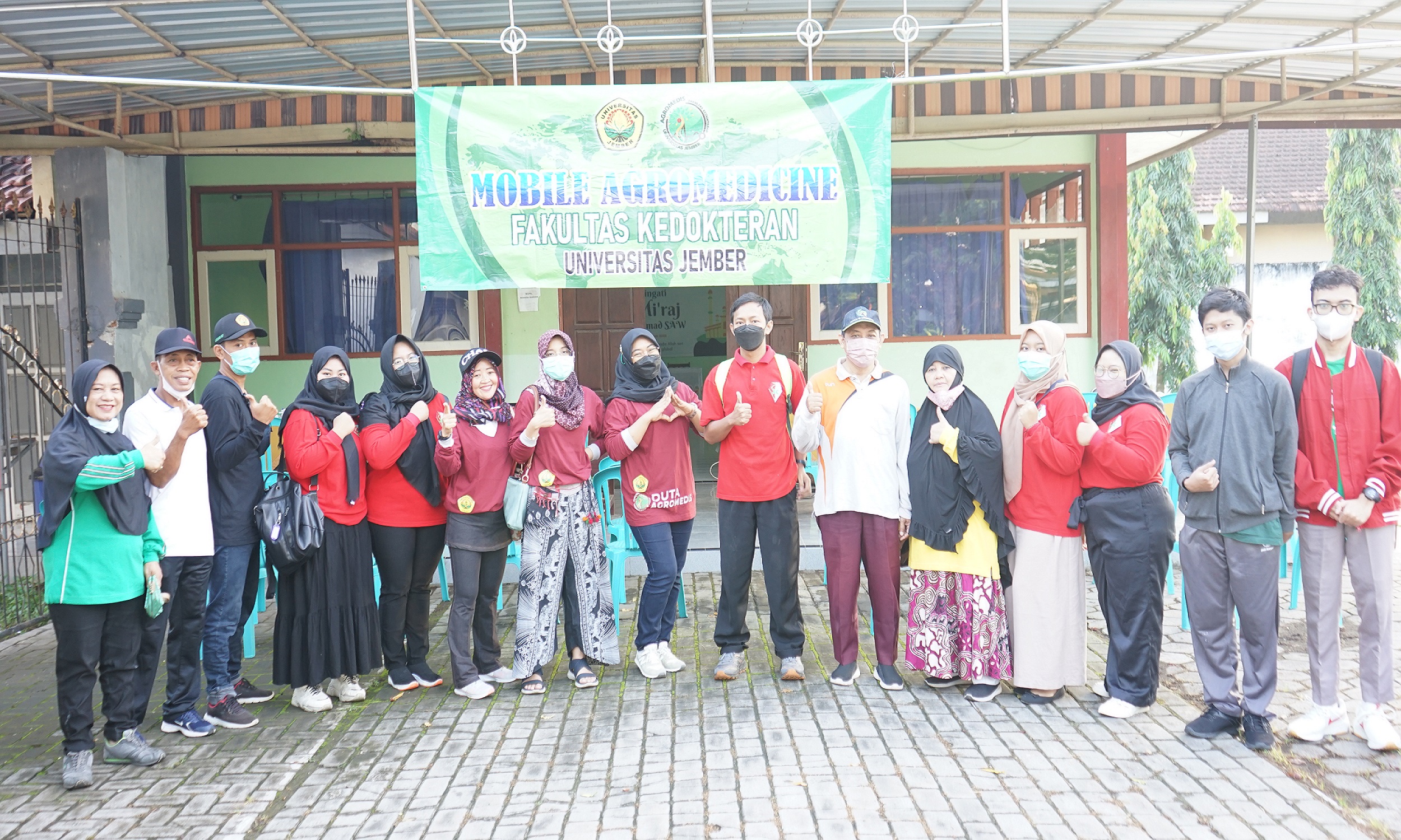 Mobile Agromedicine dan Agrofit bersinergi dalam upaya peningkatan kesehatan warga usia senja di Muktisari
