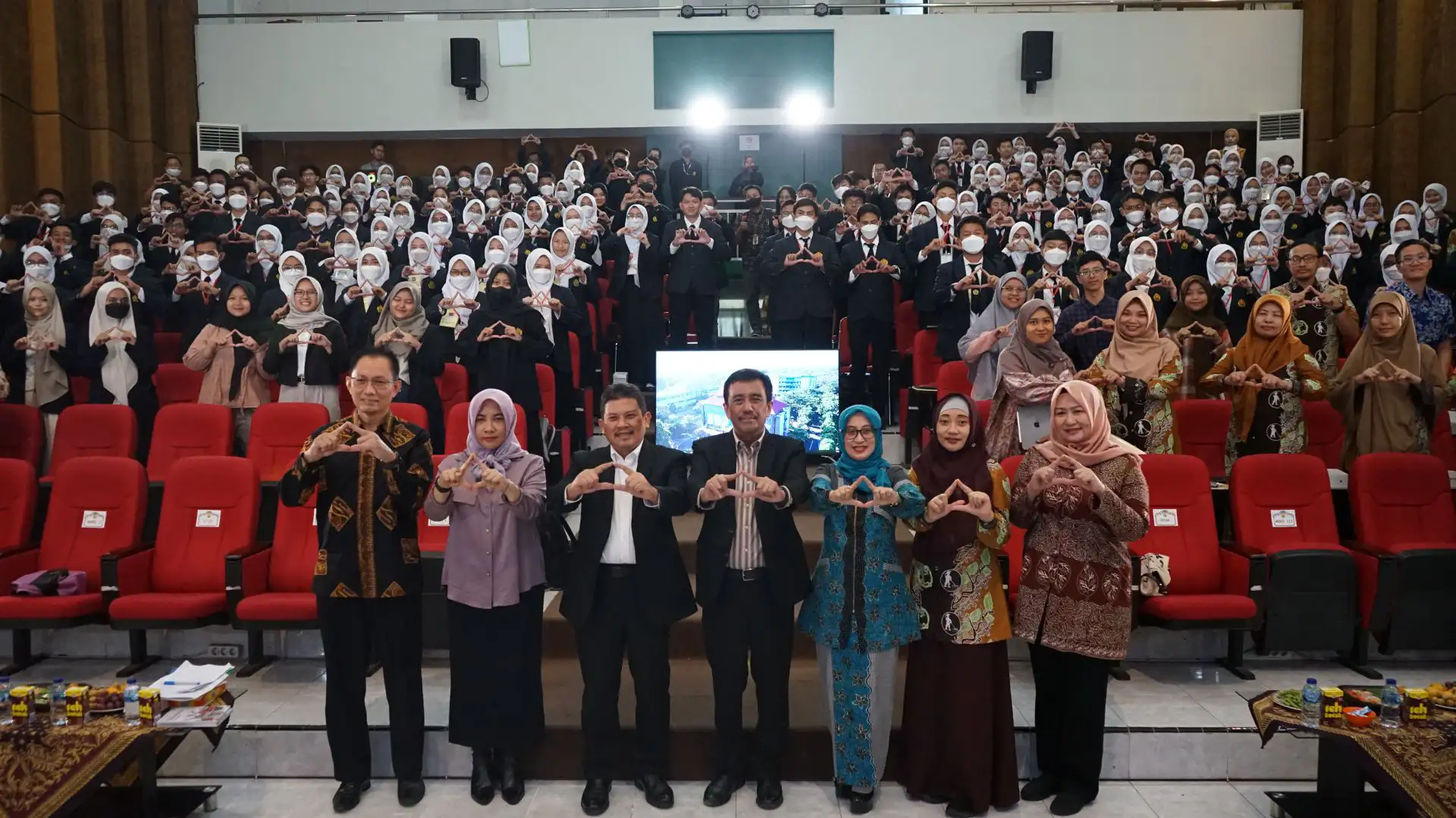 Direktur Utama BPJS Kesehatan Beri Kuliah Tamu di Fakultas Kedokteran Universitas Jember