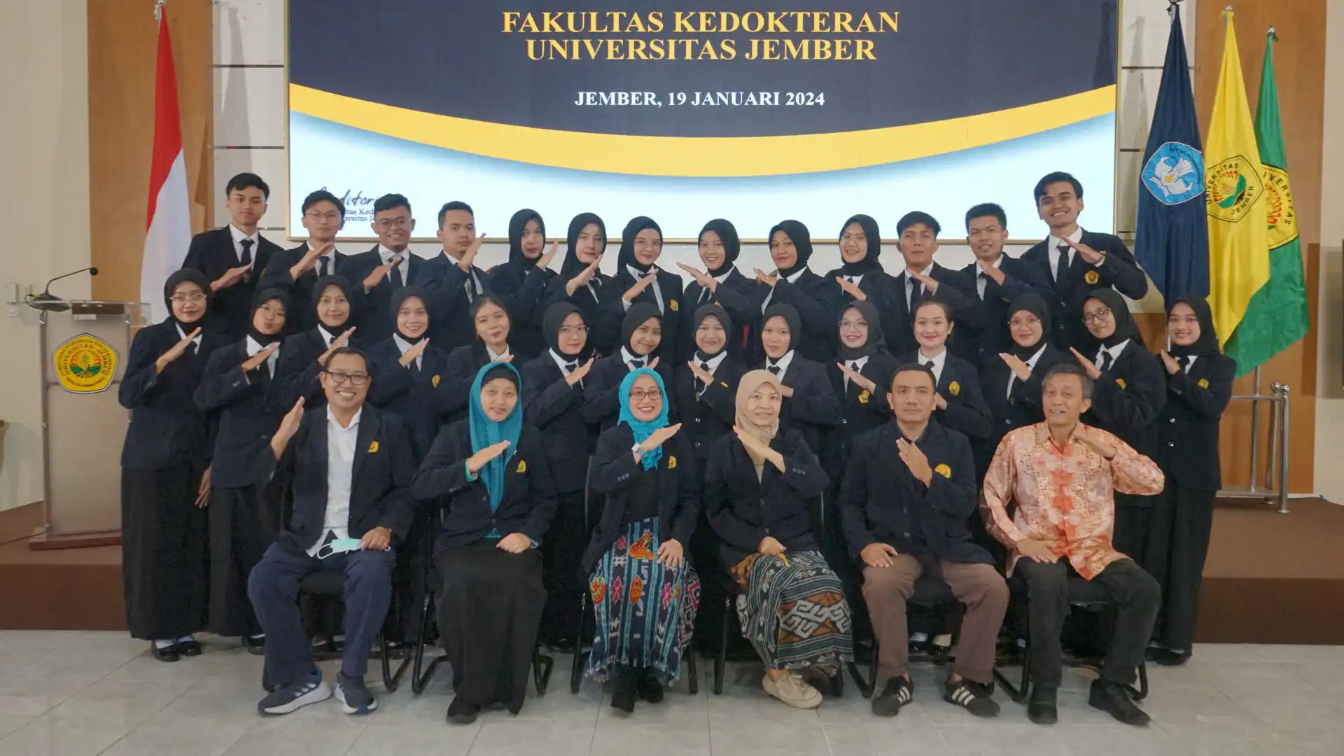 Sebanyak 27 Mahasiswa Ucapkan Janji Dokter Muda dalam Acara Yudisium Sarjana Fakultas Kedokteran Universitas Jember