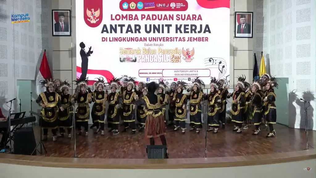 Gita Agromedika Fakultas Kedokteran Universitas Jember Semarakkan Lomba Paduan Suara dalam Rangka Bulan Pancasila