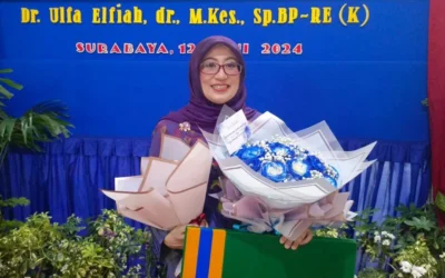 Dekan FK Universitas Jember, Dr. dr. Ulfa Elfiah, Raih Gelar Doktoral di FK Universitas Airlangga Surabaya