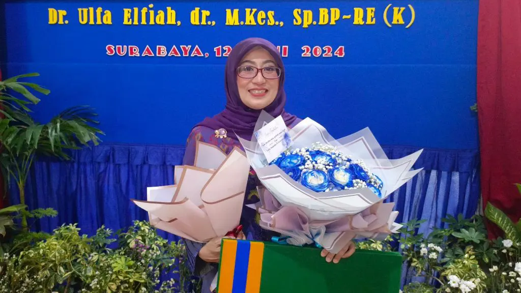 Dekan FK Universitas Jember, Dr. dr. Ulfa Elfiah, Raih Gelar Doktoral di FK Universitas Airlangga Surabaya