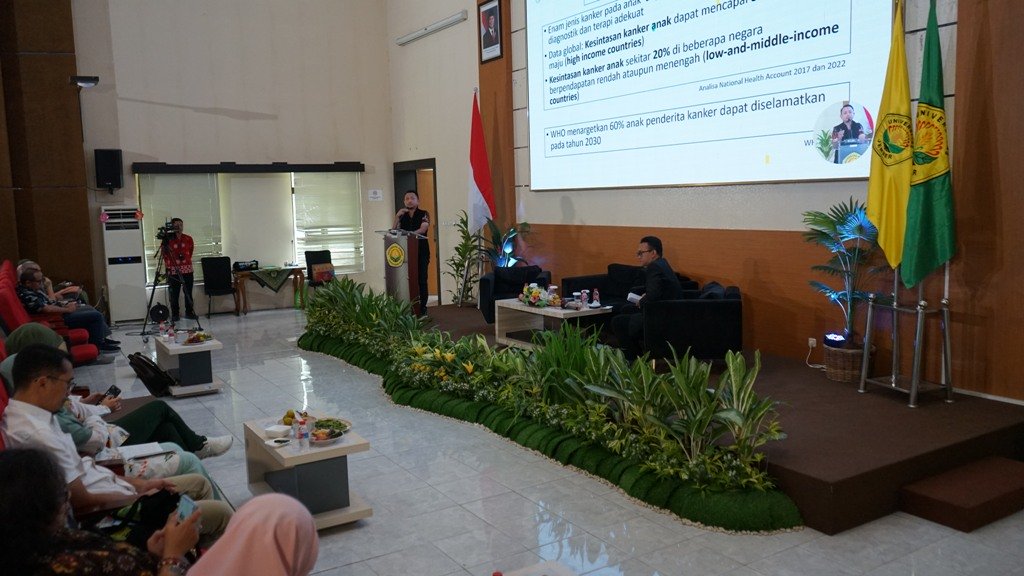 Alumni FK UNEJ Ambil Bagian dalam Seminar Nasional Pertemuan Ilmiah Nasional Tahunan ke-9