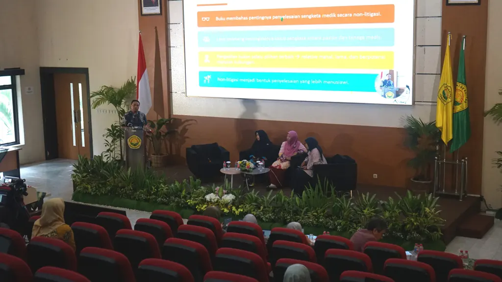 Forum Bedah Buku Agromedis Sesi 1 Soroti Klinik, Infeksi, dan Hukum dalam Praktik Kedokteran