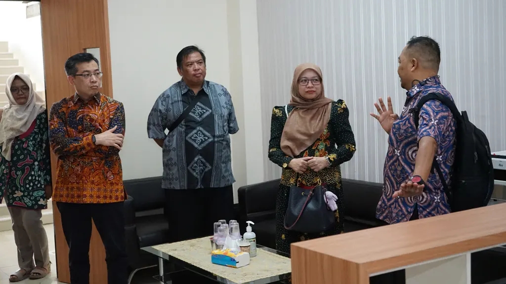 FK UNEJ Terima Kunjungan Studi Pengelolaan Sarana Prasarana dan Laboratorium Keterampilan Klinik dari FK UIN Syarif Hidayatullah Jakarta